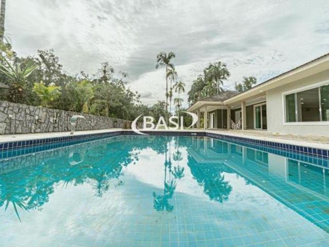 Casa Ampla em Chacara a Venda em Morretes 80.000 m2