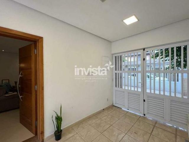 CASA AMPLA EM EXCELENTE LOCALIZAÇÃO !