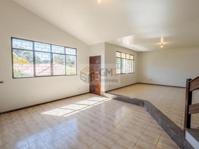 Casa Ampla em Terreno de 1.021m² próximo à Av. Anita Garibaldi