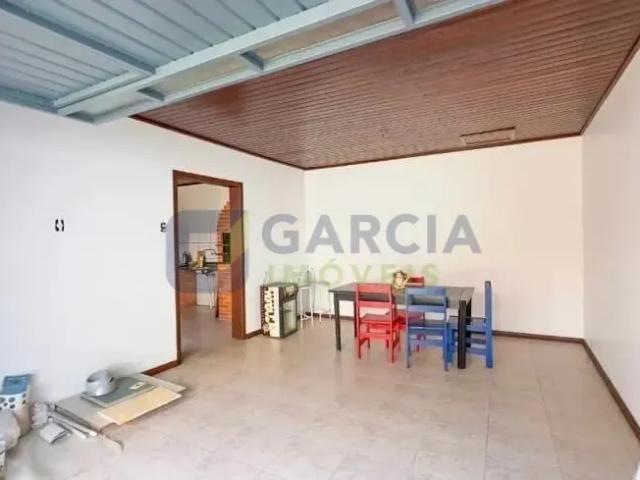 Casa ampla para venda ou locação no bairro Jardim Itu Porto Alegre