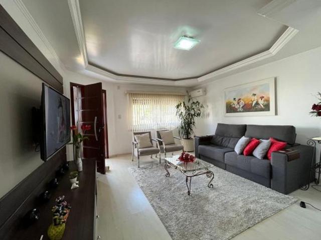 Casa ampla 03 dormitórios com piscina