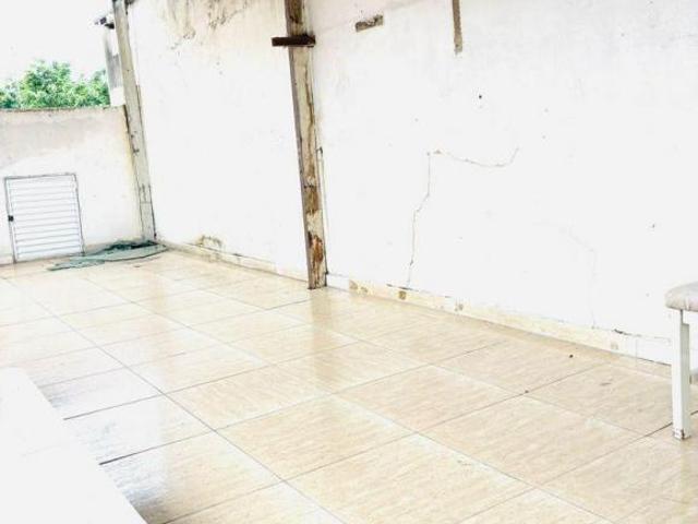 Casa Ampla 138m² | Suíte c/ Banheira | 2 Vagas | 700m da Praia