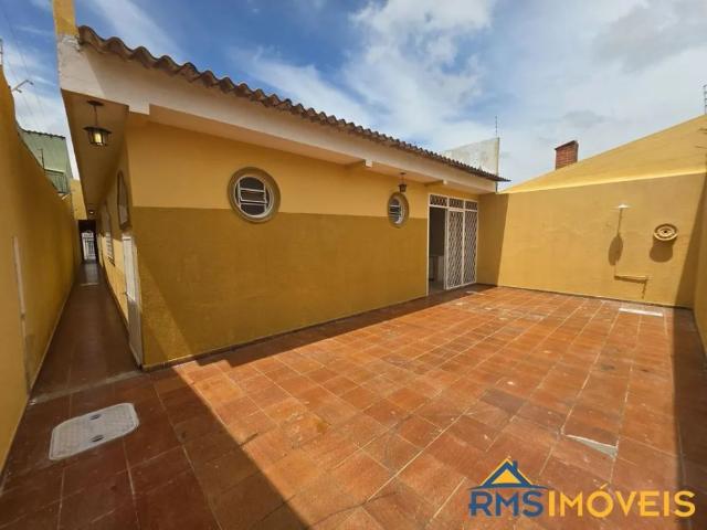 Casa ampla 4 quartos, 3 suítes, 230m² em Taguatinga Norte, Brasília, QNB 09