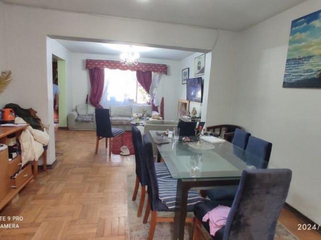 Casa amplia 4 dormitorios 260 m2 de terreno, calle Haydn