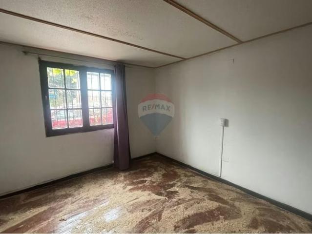 Casa amplia | 5 dormitorios por 110000. 00 en Lo Prado