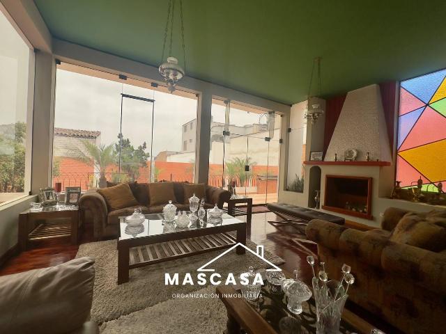 CASA AMPLIA VALLE HERMOSO | 525 m² | 4 Dorm. Jardines, BBQ. ¡Ideal Constructores/Familia!