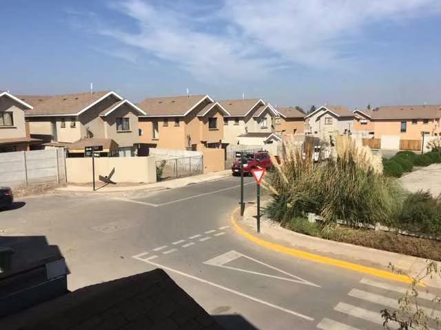 Casa Amplia y Moderna con Excelente Conectivi 1744 | dormitorios por 4300.00 en Colina