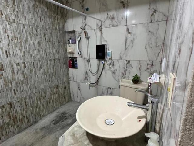 CASA AMPLIA Y BIEN UBICADA
