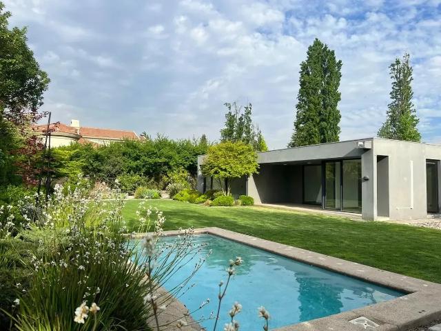 Casa Amplia Y Luminosa En 1/2 Parcela 3d + 3d + Piscina