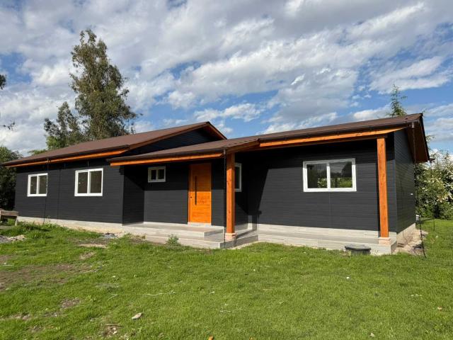Casa Amplia con Diseño Moderno