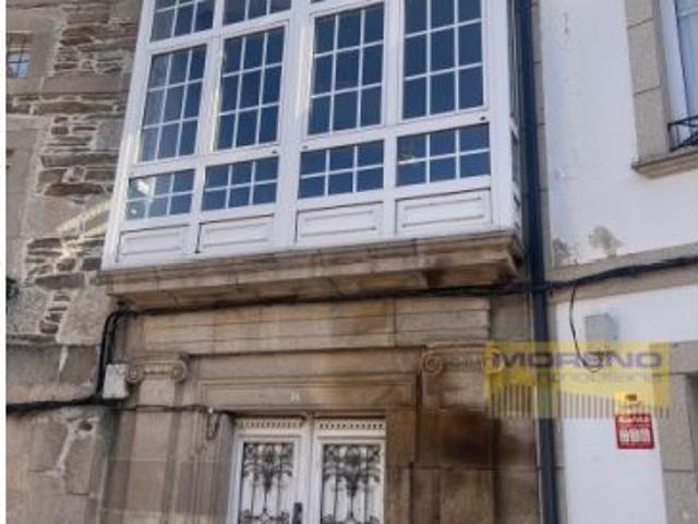 CASA AMPLIA CON FINCA EN CASCO URBANO ZONA ANTIGUA