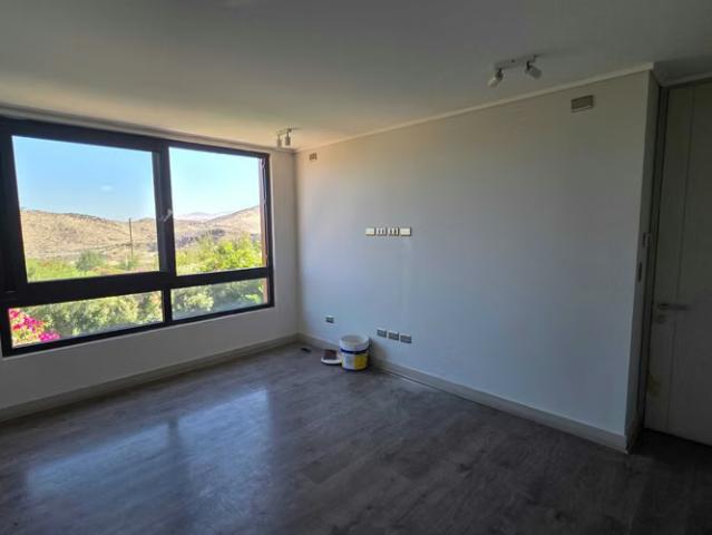 Casa Amplia con Jardín Luminoso 1498 | dormitorios por 10450.00 en Colina