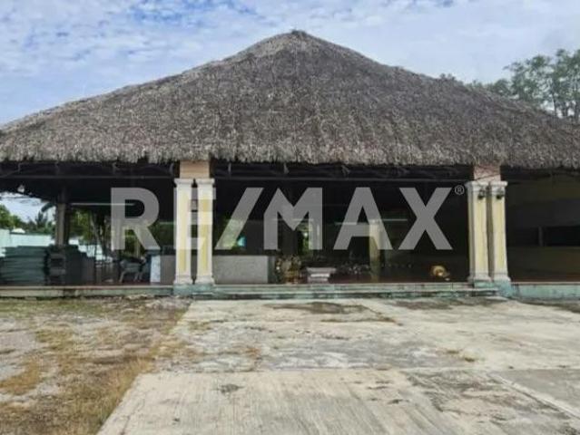 CASA AMPLIA CON POTENCIAL PARA PROYECTOS DE REMODELACIÓN,SUCÍLA
