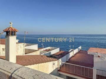 Casa amplia con vistas al mar en Algarrobo Costa