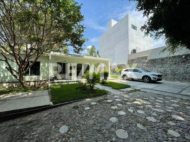 Casa amplia de un piso en Colonia Chipitlan, Cuernavaca