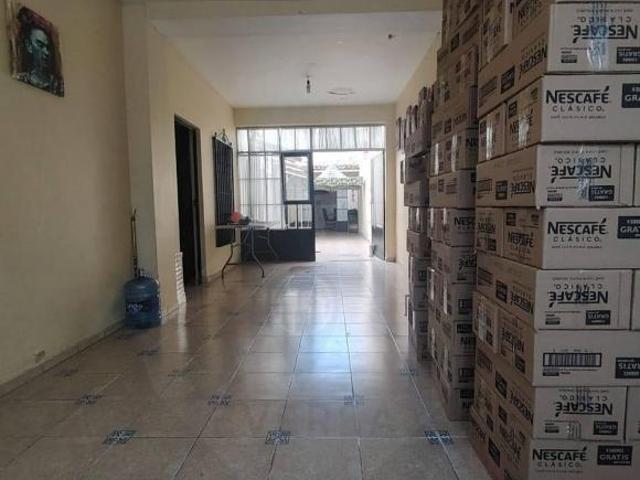 Casa amplia en Venta cercana a Av. Francisco Javier Mina, Guadalajara Jal