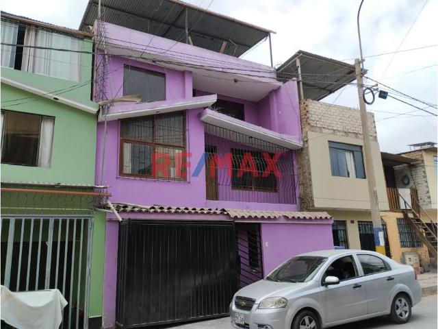 Casa Amplia En Venta En Villa El Salvador – Ubicación Estratégica Y Gran Potencial