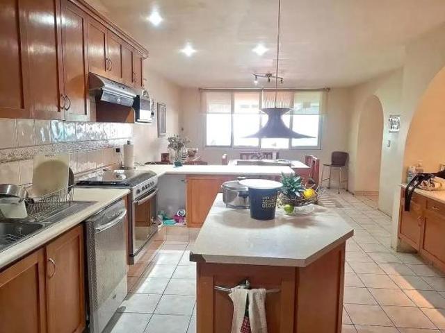 CASA AMPLIA EN VENTA EN REAL VALLARTA, ZAPOPAN