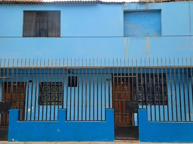 Casa amplia en Venta en San Martin de Porres urbanización Condevilla