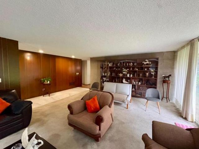 CASA AMPLIA EN VENTA. SANTA, CHIMALISTAC