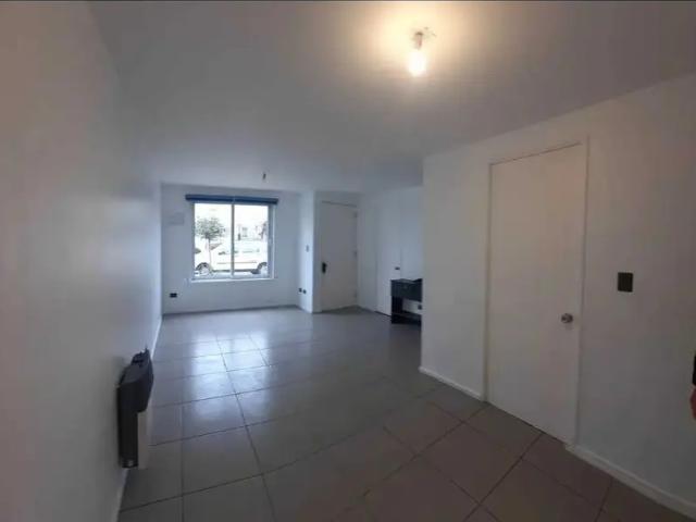 Casa Amplia en Barrio Consolidado