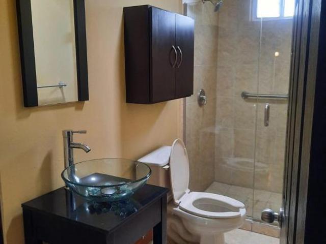 casa amplia en colinas de san angel venta