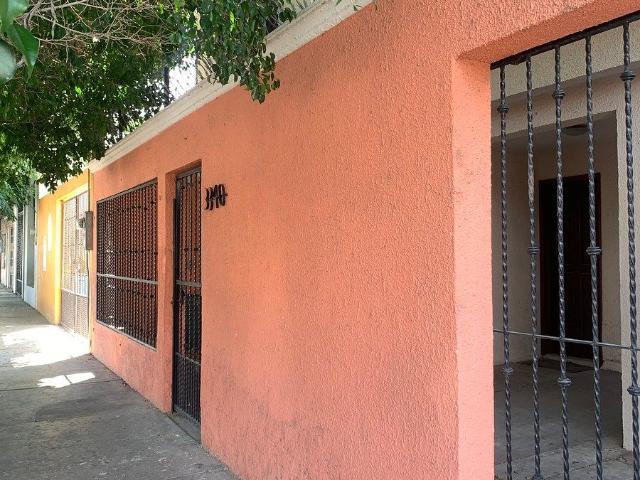 Casa Amplia en Renta | 6 Recámaras | Ideal para Home Office | Pueblo Nuevo