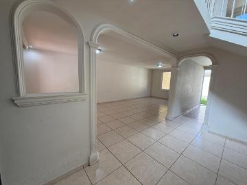 CASA AMPLIA EN RENTA EN PUESTA DEL SOL $13,500