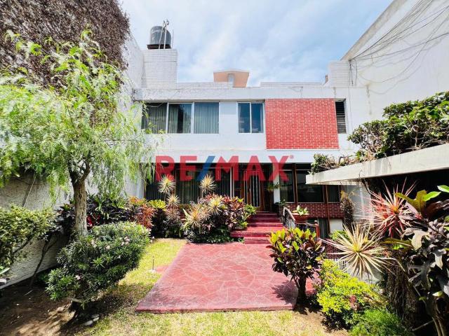 Casa Amplia En San Nicolás Cerca A Av. Juan Pablo Ii ️ Ideal Para Proyecto U Oficinas