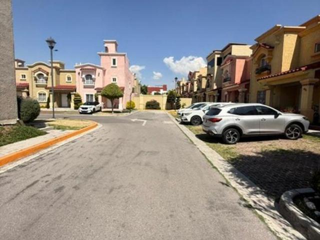 CASA AMPLIADA DE 3 RECAMARAS FRENTE AL PARQUE URBI H. BALBOA EN PRIVADA SEVILLA SIN ENGANCHE