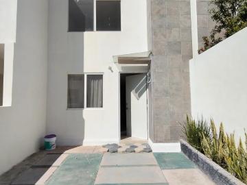 Casa Ampliada en venta en Héroes de León, 4 recamaras, en León, Gto