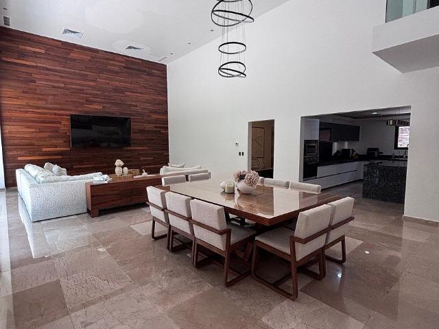 Casa amueblada 4 recámaras en Renta Playa del Carmen