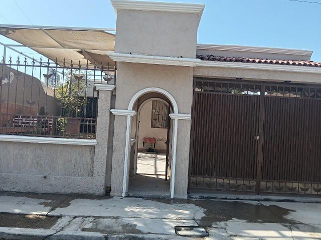 CASA AMUEBLADA 13 mil por mes $1000 por día acogedora