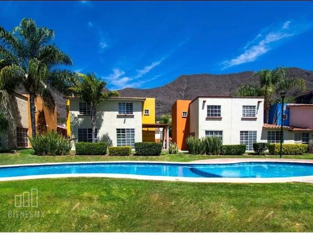 Casa amueblada 3 Niveles Senderos del Lago Jocotepec $12,000