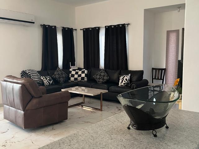 Casa Amueblada y Equipada en Zona Dorada de Mexicali, Renta Mensual $25,000