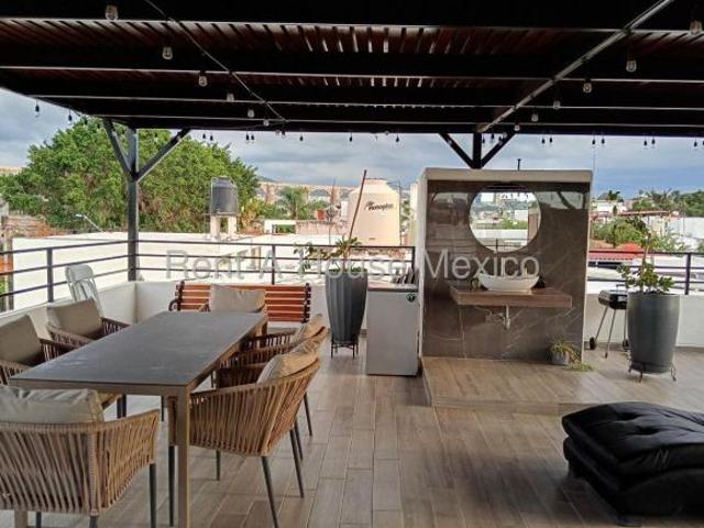 ¡Casa Amueblada a 1 Cuadra de Los Arcos! 4 Recámaras + Jardín + Roof Garden