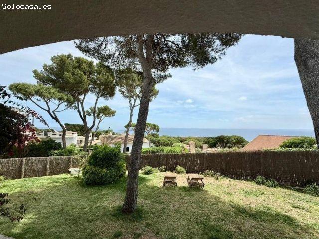 Casa amueblada con jardín y vistas al mar en Calonge