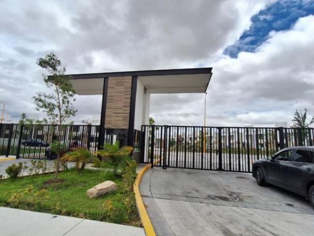 CASA AMUEBLADA CON SERVICIOS INCLUIDOS POR NISSAN AGUASCALIENTES