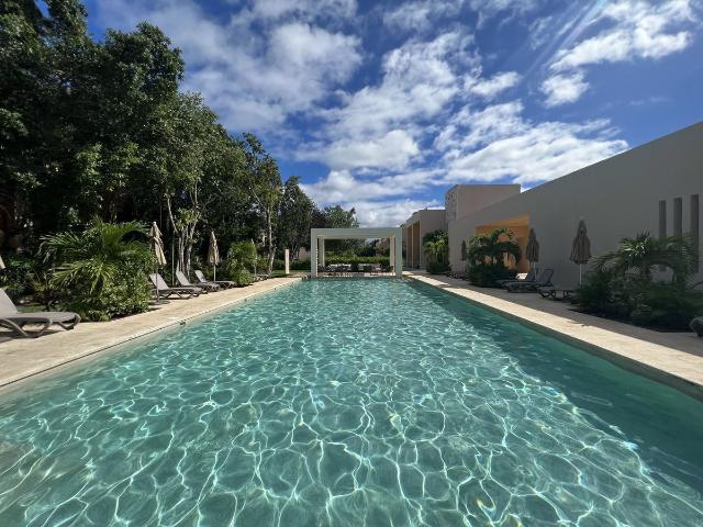 Casa amueblada con paneles de 3 recámaras en renta en Playa del Carmen