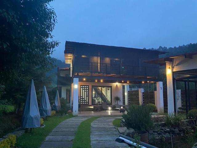 Casa Amueblada con Terraza y Vista en San Francisco Mihualtepec