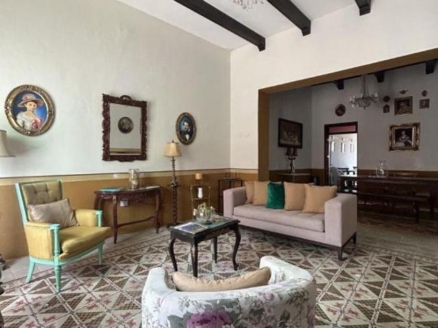 Casa Amueblada Colonial en San Román