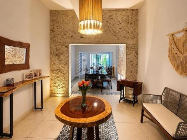 | Casa amueblada de 4 recámaras y de una sola planta en venta en el centro de Mérida |