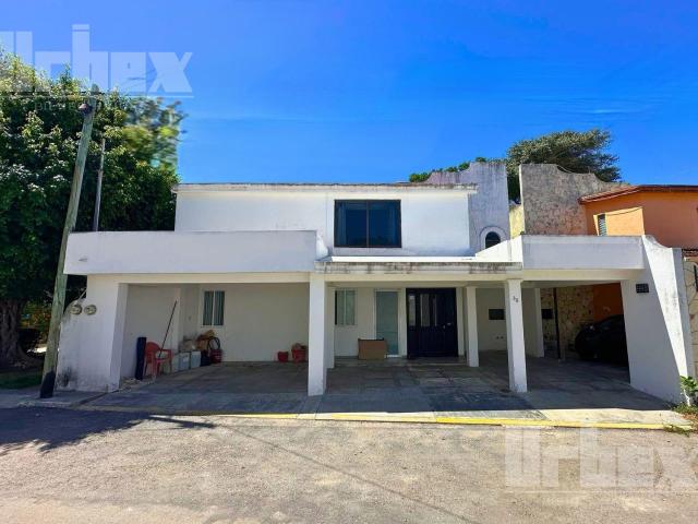 CASA AMUEBLADA DE 2 PLANTAS EN RENTA O VENTA EN BARRIO DE GUADALUPE, CAMPECHE