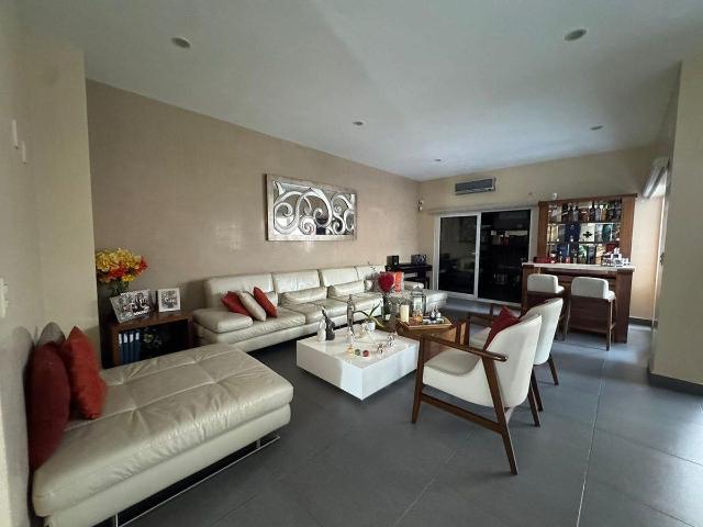 Casa en Venta o Renta Amueblada | 3 Recámaras + Estudio | Altozano, Querétaro