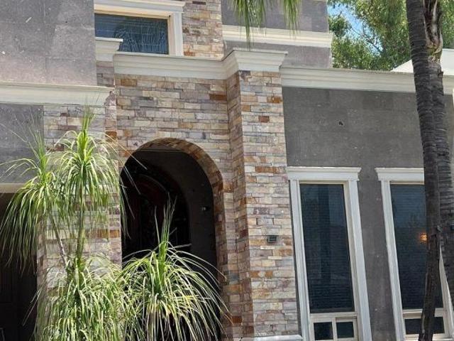 CASA AMUEBLADA EN VENTA, CARRETERA NACIONAL, FRACC. EQUINOCCIO