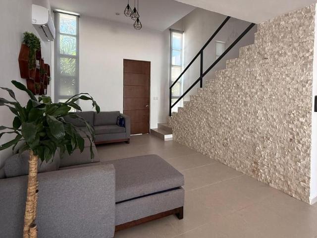 CASA AMUEBLADA EN VENTA EN PRIVADA BOT?NICO, CONKAL