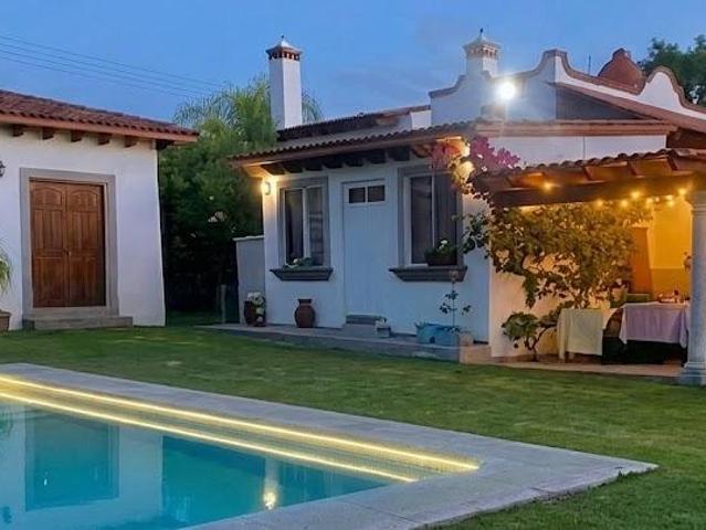 CASA AMUEBLADA EN VENTA RESIDENCIAL DE VI?EDOS TEQUISQUIAPAN, QRO. SUP. 834 m2