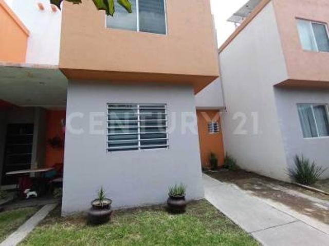 CASA AMUEBLADA, EN COTO PRIVADO CON ALBERCA