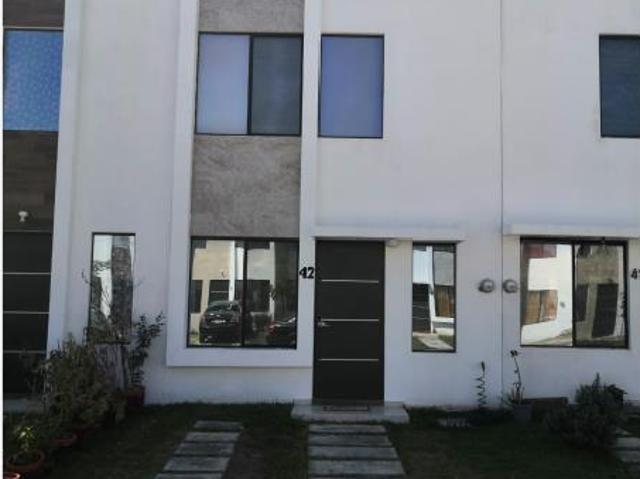 Casa amueblada en cl?ster con alberca en Fracc. Residencial del Bosque. Cerca de Tamsa