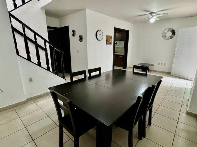 CASA AMUEBLADA EN FRACCIONAMIENTO DIAMANTE